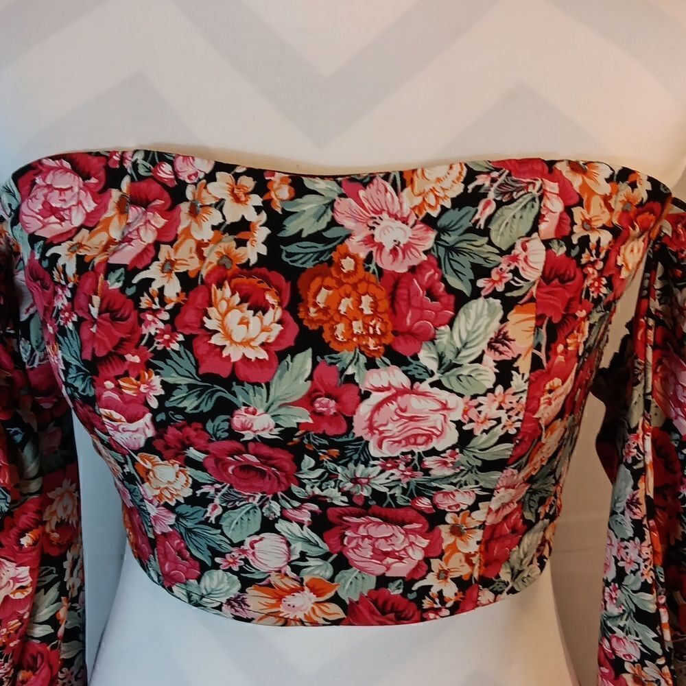 All Over Print Floral Off The Shoulder Shirred Top - Picture 3 of 11